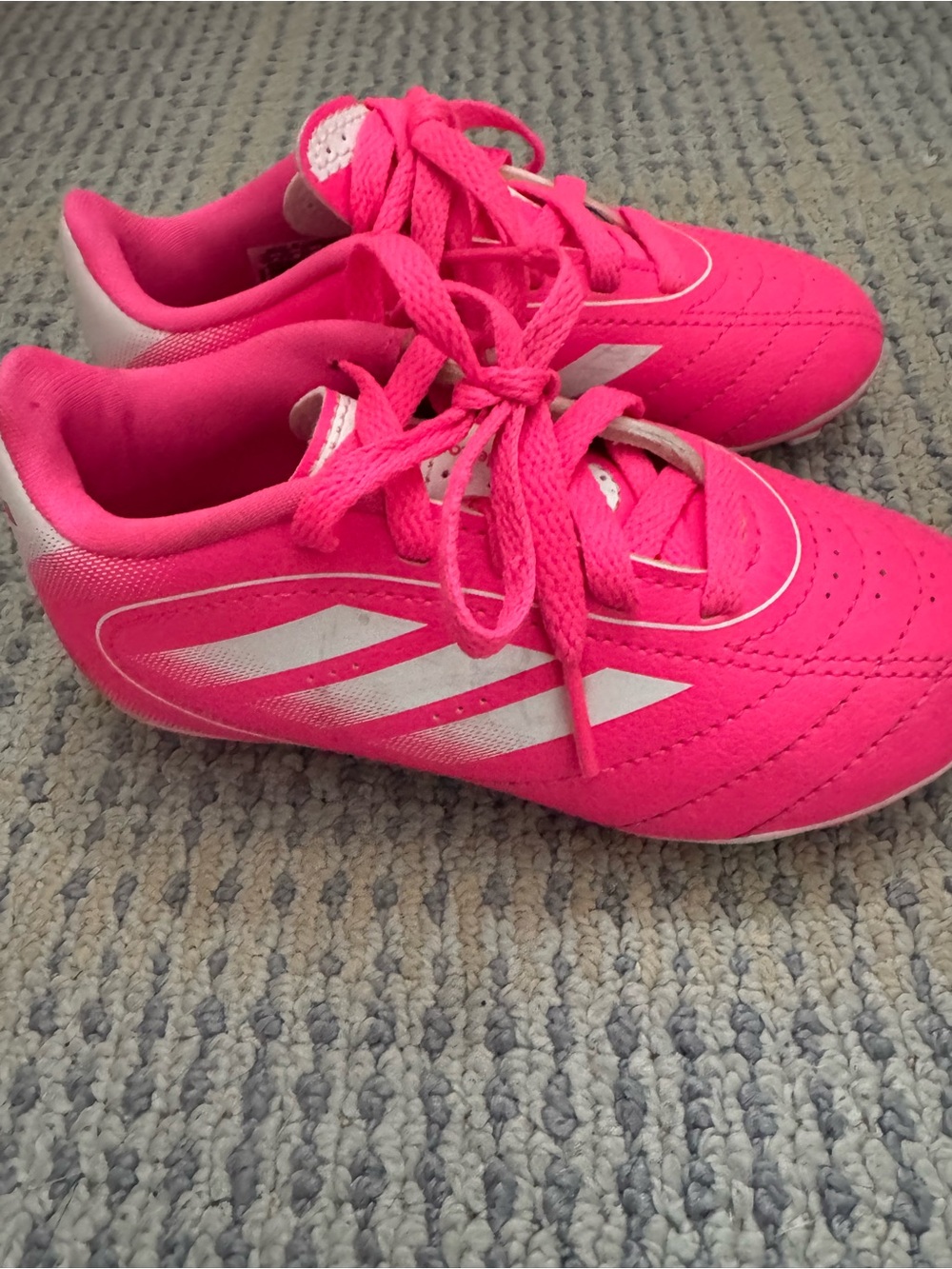 Kids Pink Soccer Cleats